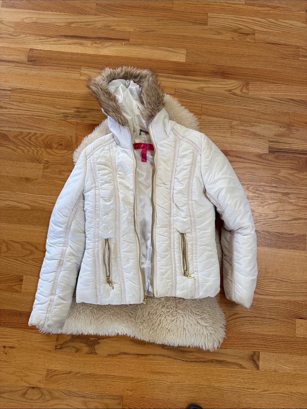 Paris Hilton White Quilted Puffer Jacket with Faux-Fur Hood